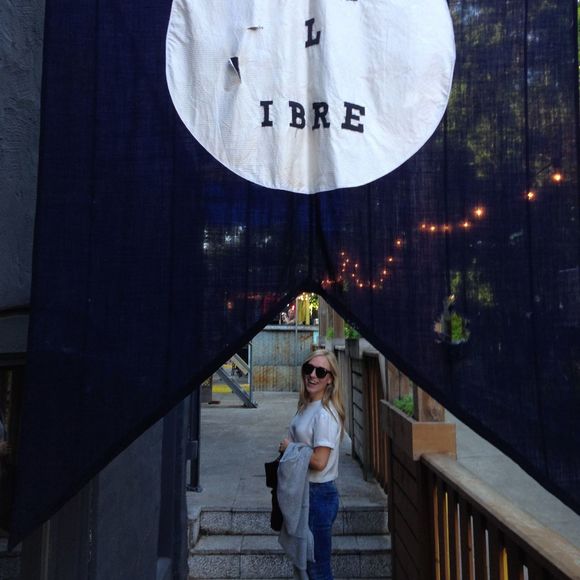 Meet your Posher, Rebecca - Picture 1 of 1